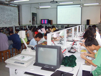 電子與信息技術(shù)專業(yè)中的計算機技術(shù)培訓 賦能未來科技人才